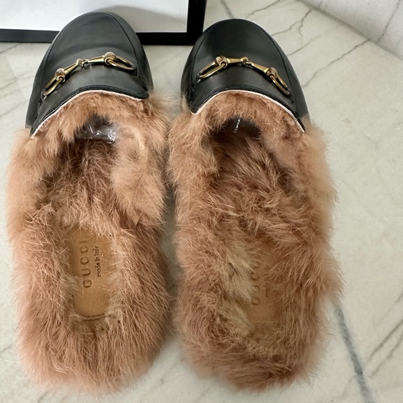 Gucci Black Leather Fur Loafers with Gold Horsebit! Rocking PROM shoes! - Picture 4 of 6